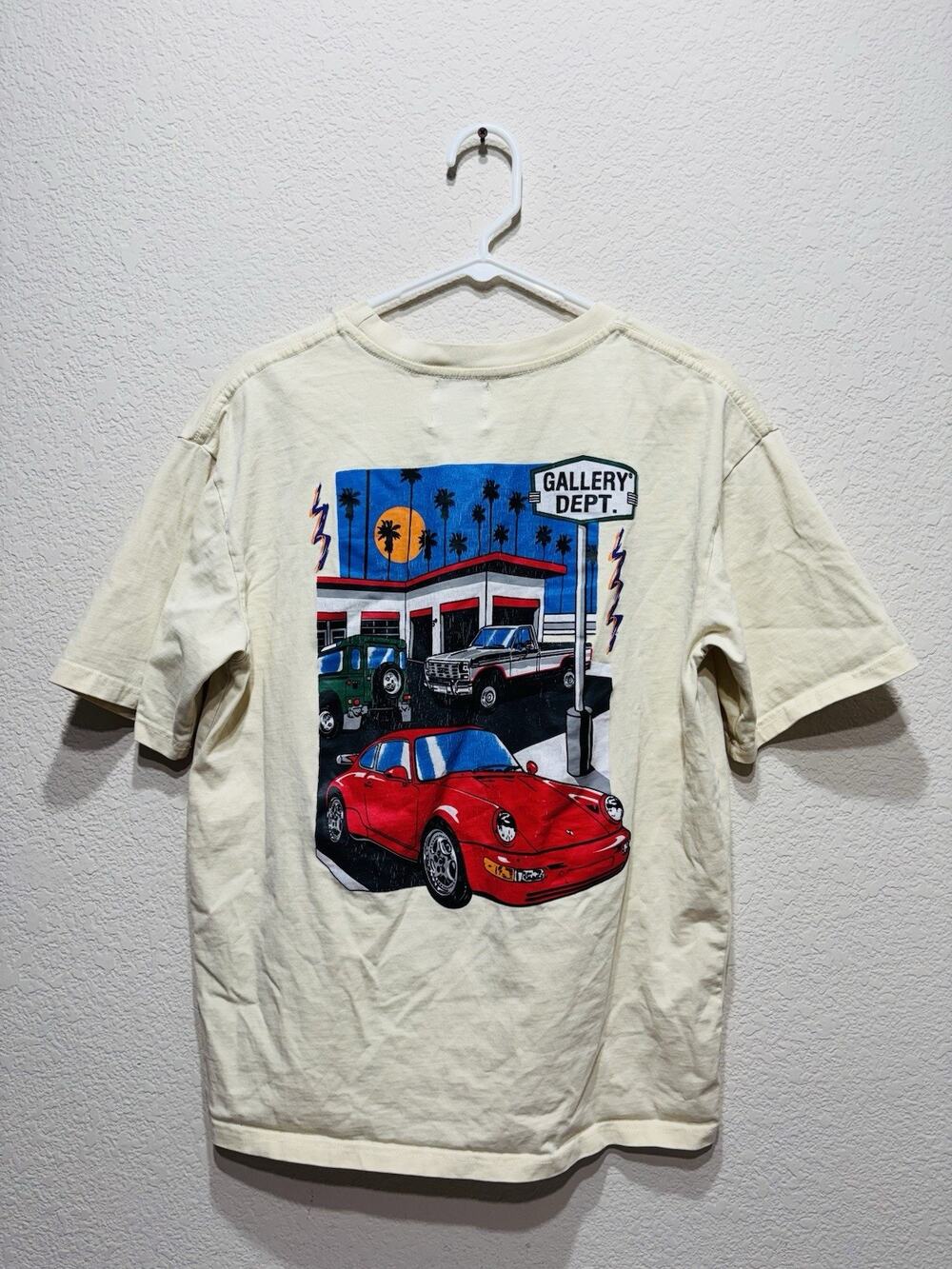 Gallery Dept. Men’s Beige Cars Graphic Print Logo Crew Neck T-Shirt Size L